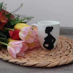 Hrneček s motivem těhotné ženy - Obrázek 2